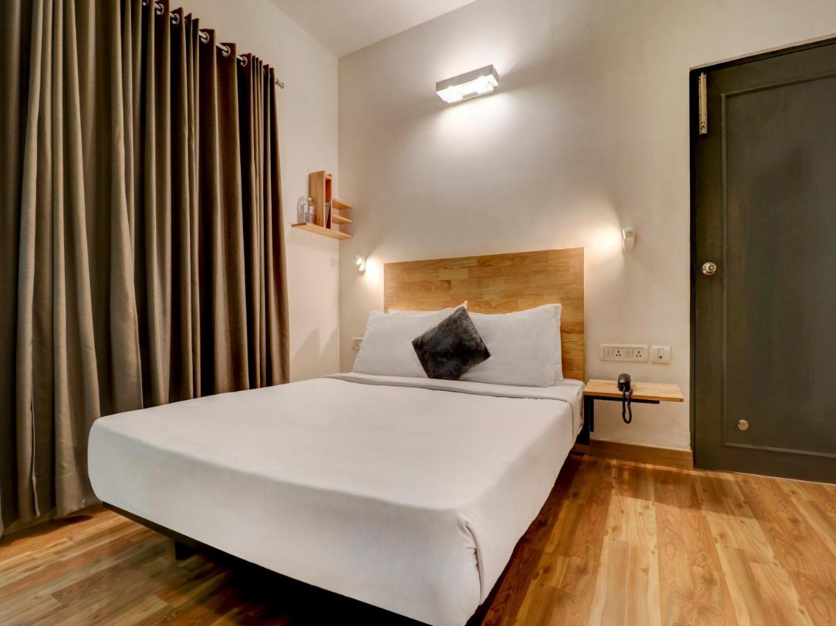 Upar Hotels Indiranagar Бангалор Екстериор снимка