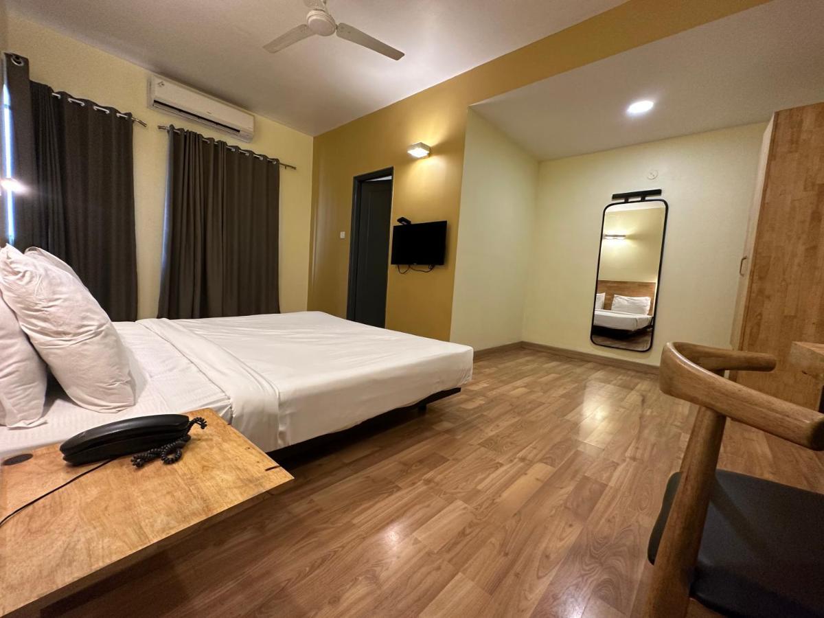 Upar Hotels Indiranagar Бангалор Екстериор снимка